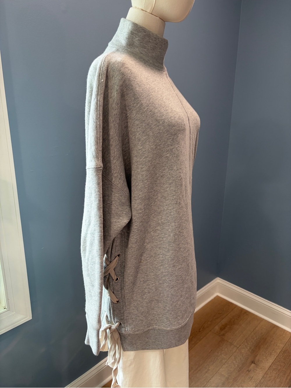 Free People So Plush Pullover Sweater Gray Lace Up Side Turtleneck XS - Picture 6 of 8